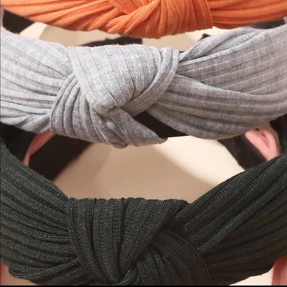 🆕 Ribbed Cross Knot Headband (1) - Picture 3 of 4